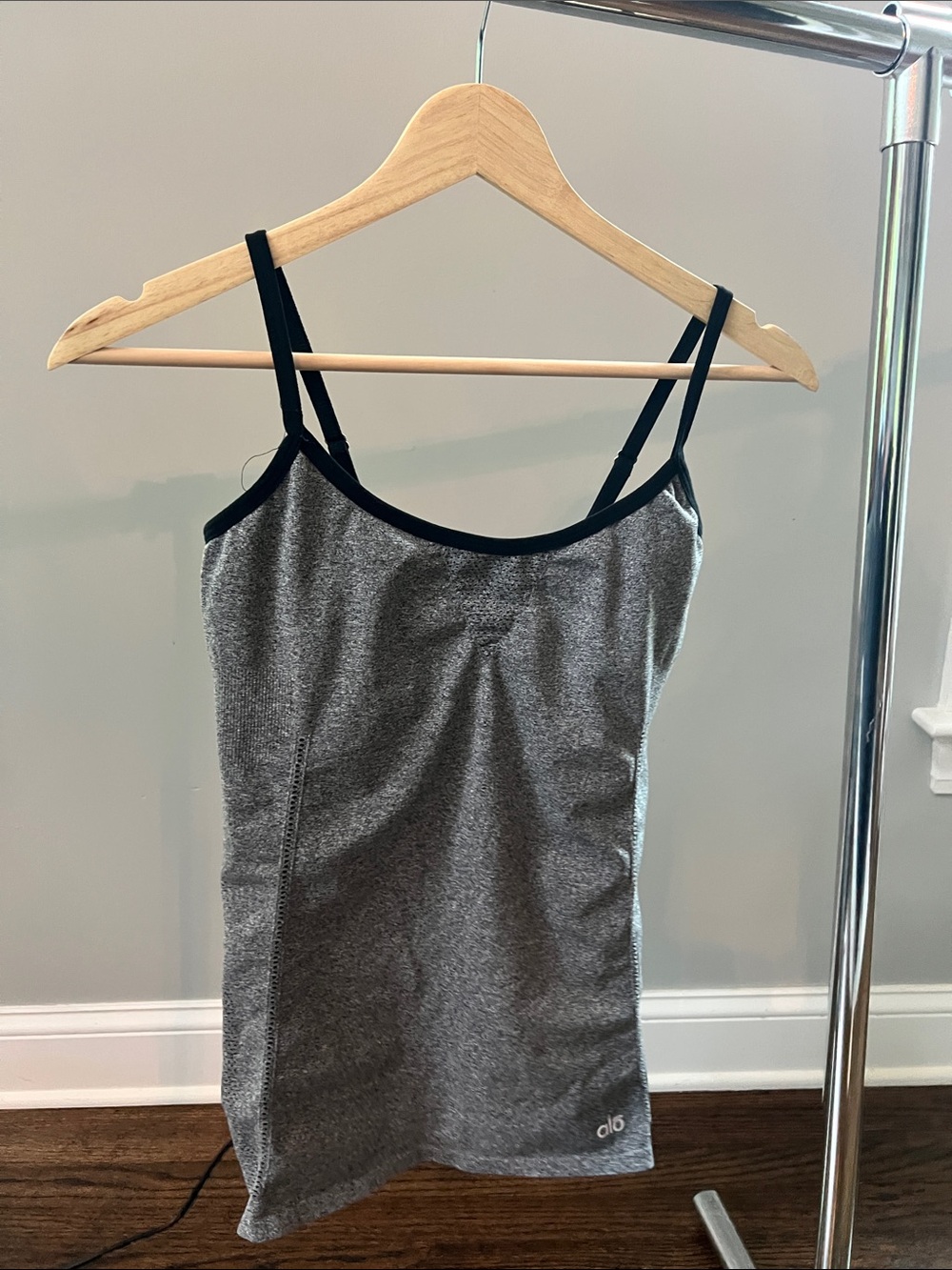 ALO Yoga Heather Gray Athletic Tank with Built-In Shelf Bra
